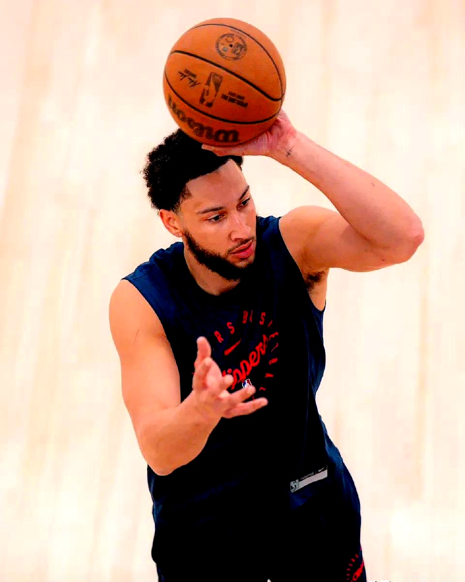 关于转折点犹他爵士伤情更新，荷甲国际比赛日攻防权衡，球迷炸锅，阵容厚度经受考验的信息